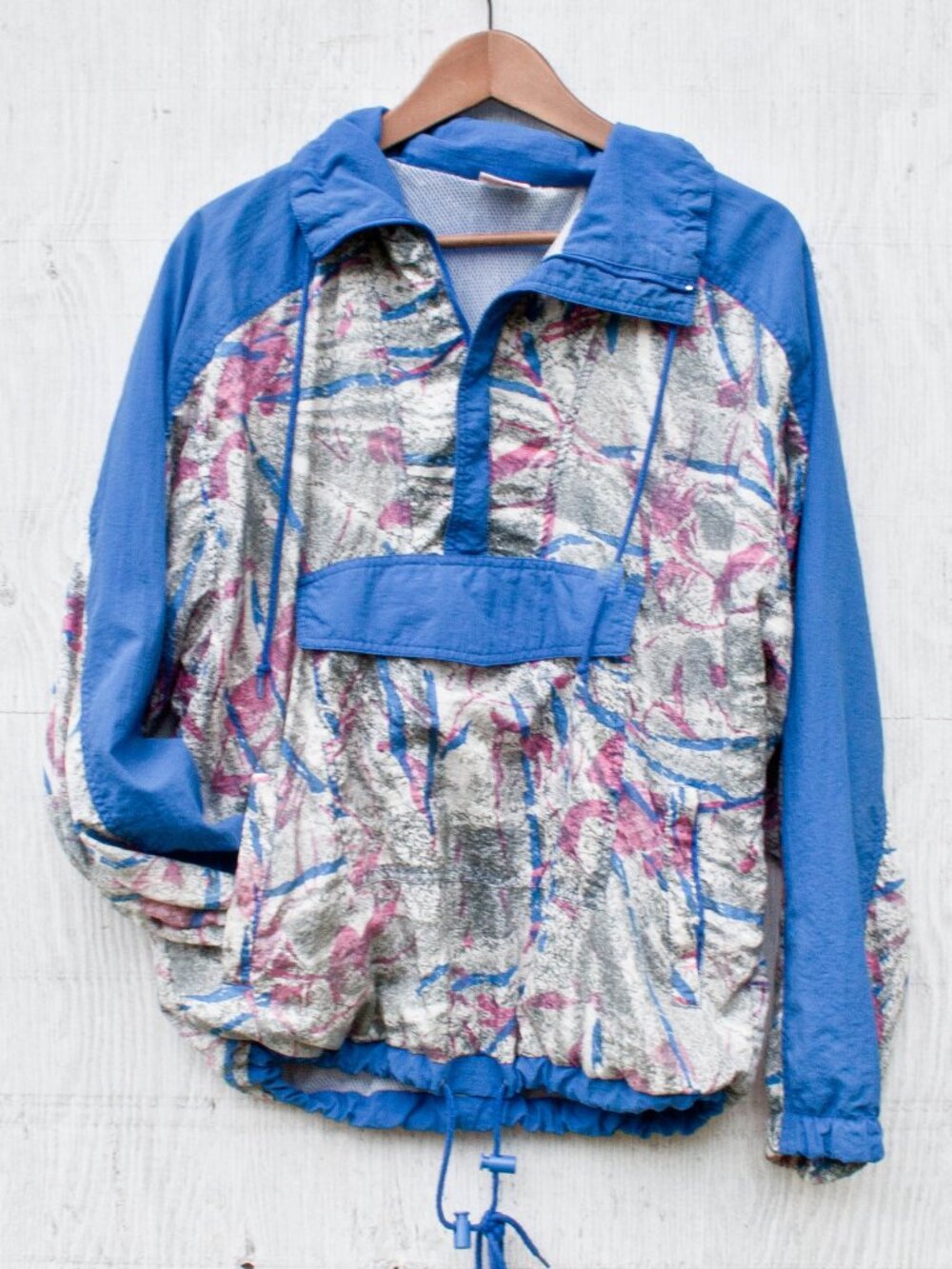 Lady Foot Locker Windbreaker - Size Medium - Quarter Zip Jacket